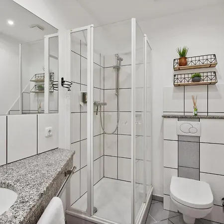 Charysma - Aurum-suite, Modernes&elegantes Design, Parkplatz, Terrasse * Hamelin